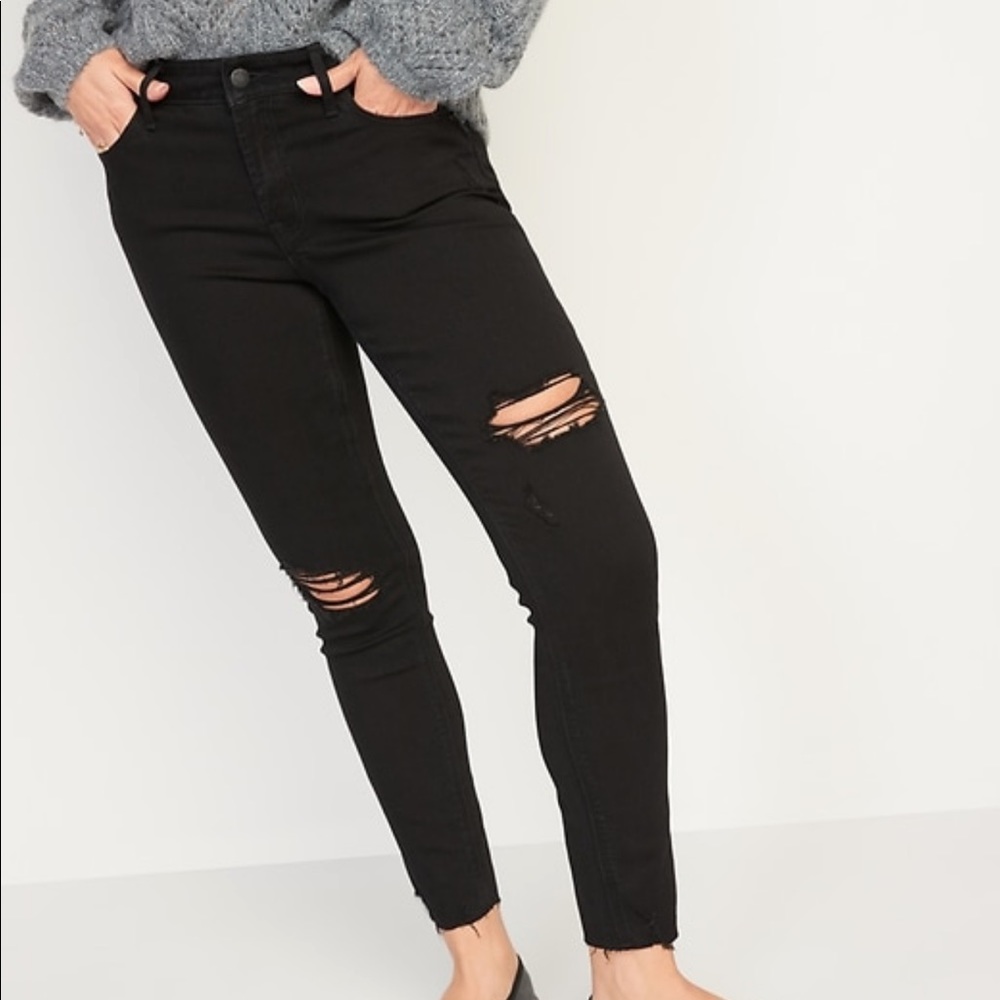 Mid-Rise Rockstar Raw Ankle Jeans